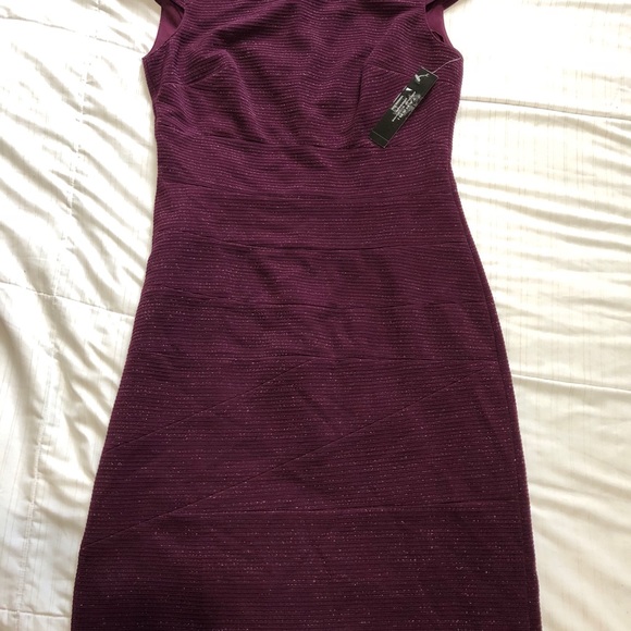 Tahari
Ribbed Metallic Sheath Dress - Picture 4 of 5